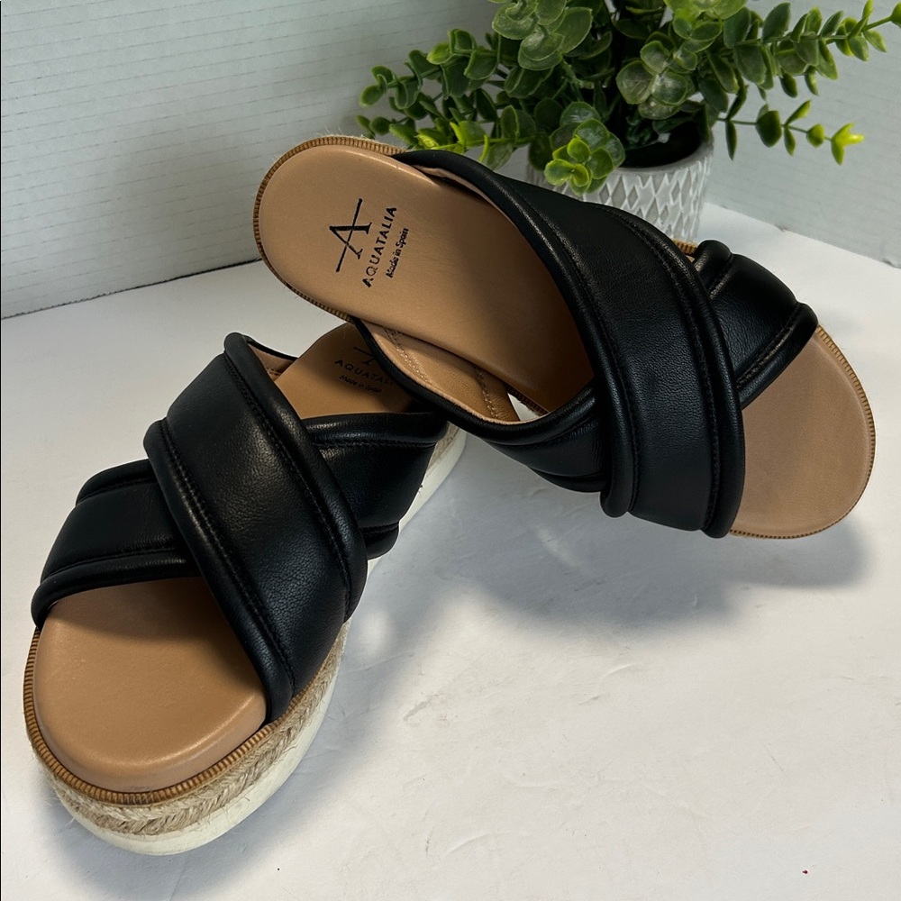 Aquatalia Black and Tan Leather Slide Sandals
